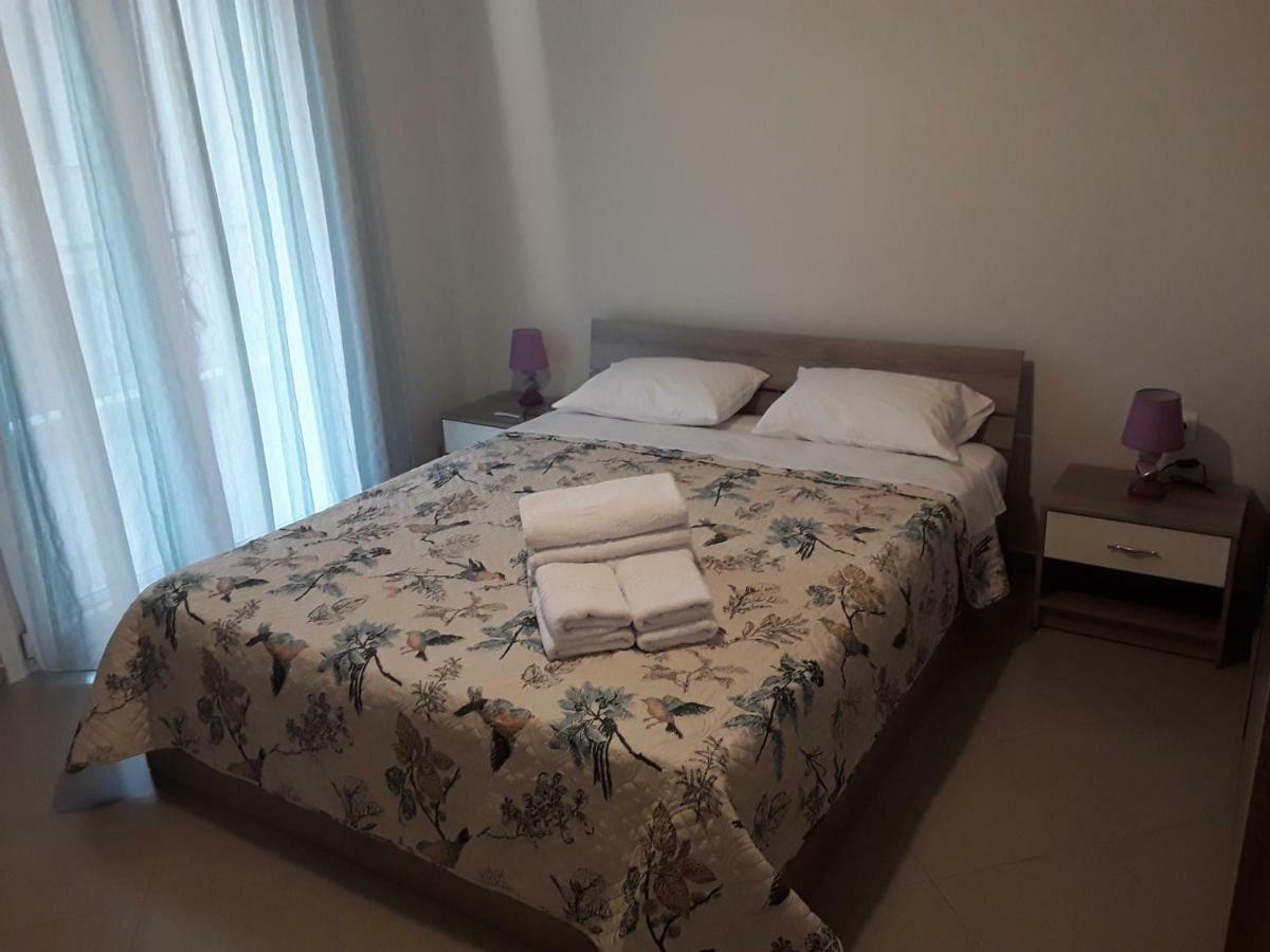 Maria'S Apartment 新马尔马拉斯 外观 照片